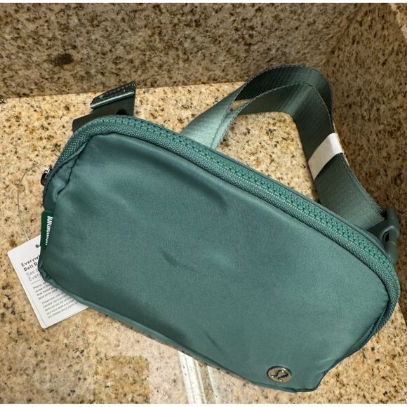 Lululemon Everywhere Belt Bag Extended Strap Tidewater Teal NWT Water Repellent - Picture 9 of 11